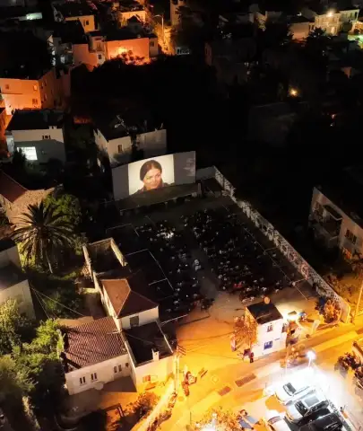 Bodrum’da Nostalji Rüzgârı! O Efsane Film Yeniden Gösterildi