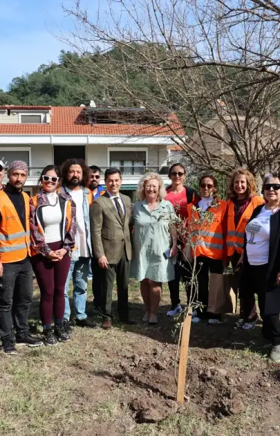 Marmaris’te Barış ve Umut Yeşerdi: 35 Zeytin Fidanıyla “Umut Korusu” Kuruldu!