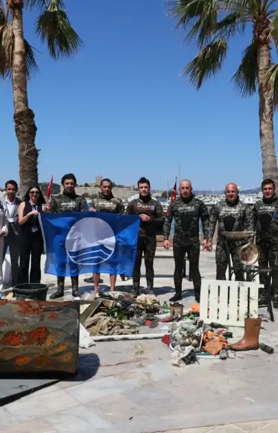 Bodrum’da Maviye Büyük Tehdit: Deniz Dibinden Çöp Yağdı