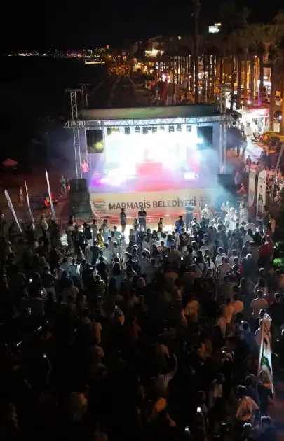 Marmaris'te DJ Fest Fırtınası! Halk Plajı'na Binler Akın Etti