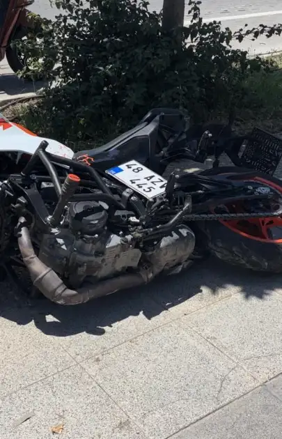 Marmaris'te Korkunç Kaza! Motosiklet Ağaca Çarptı, 50 Metre Sürüklendi