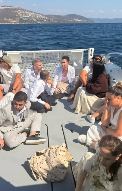 Milas Açıklarında Yelkenli Operasyonu: 12 Düzensiz Göçmen Yakalandı
