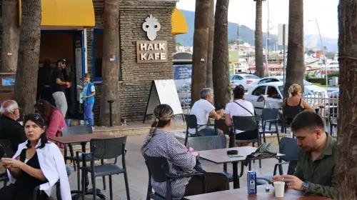 Marmaris’te Sonbaharın Kalbi Halk Kafelerde Atıyor!