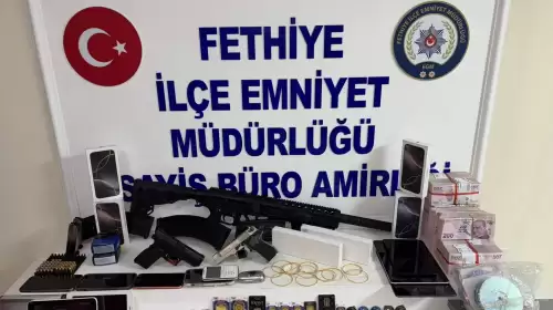 Fethiye’de Suçüstü: Yüklü Miktarda Altın ve Nakit Ele Geçirildi