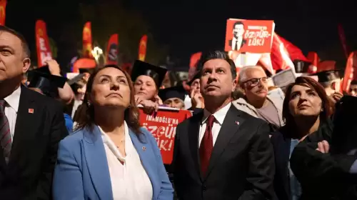 Başkan Aras’tan Beyazıt Meydanında İmamoğlu’na destek