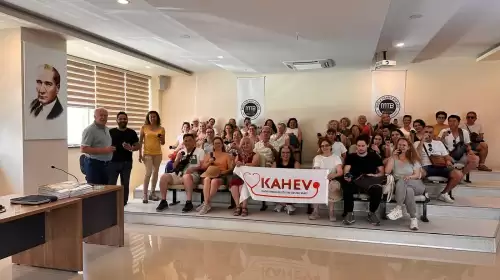 Zeytinyağına Bilimsel Dokunuş: Doktorlar Tadım Eğitiminde