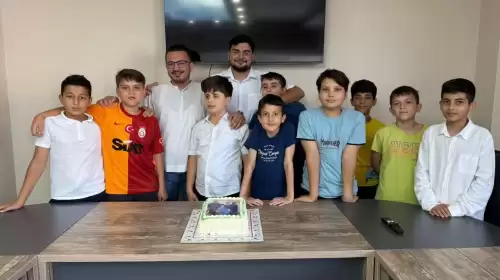 Kerem Kalkanlı, Azmiyle Hafızlık Eğitimini Tamamladı
