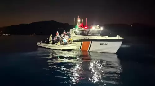 Denizde Umuda Yolculuk Son Buldu: 18 Göçmen, 15 Çocuk ve 1 Organizatör Yakalandı