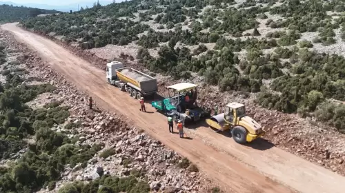 Muğla Büyükşehir, Menteşe’de 5 Mahallenin Yolunu Yeniliyor