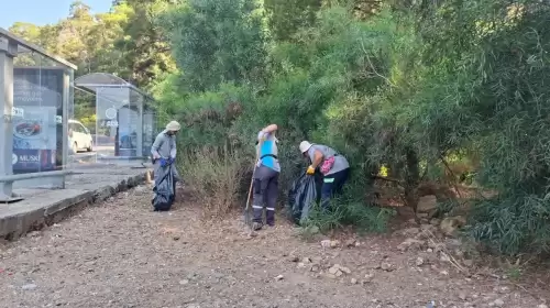 Cam Şişe, Çakmak, Bozulmuş Gıda… Marmaris Yolları Temizlendi