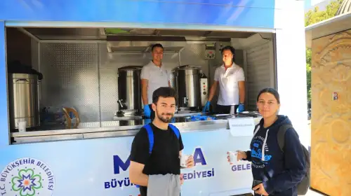 Muğla’da Üniversite Öğrencilerine Her Sabah Sıcak Çorba
