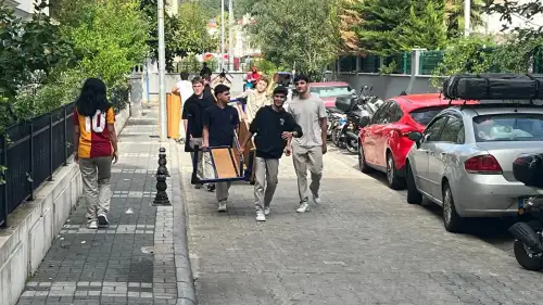 Marmaris’te Öğrencilere Sıra Taşıttılar: Skandal Meclis Gündeminde!
