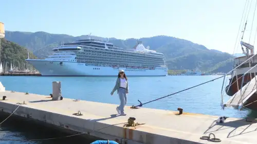 1.193 Yolcu, 752 Personel: Marina Kruvaziyeri Marmaris’i Ziyaret Etti