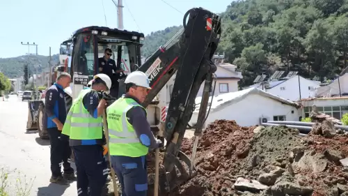 Muğla'da Altyapı Eksiklikleri Gideriliyor: MUSKİ, Kanalizasyon İyileştirmeleri İçin Çalışmalarını Sürdürüyor
