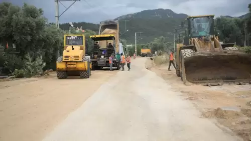 Menteş’te 2 km’lik yola 13 milyonu aşan yatırım