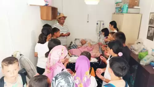 Bodrum’da Kur’an Kursu Öğrencilerinden Yaşlılara Gönül Ziyareti