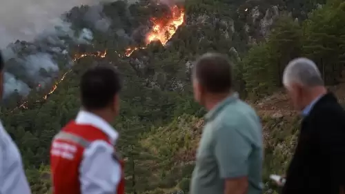 Muğla’da yangın alarmı! 218 ev boşaltıldı, 582 kişi tahliye edildi