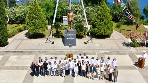 Engelli Gençler Bir Günlüğüne Deniz Kuvvetleri Üniforması Giydi