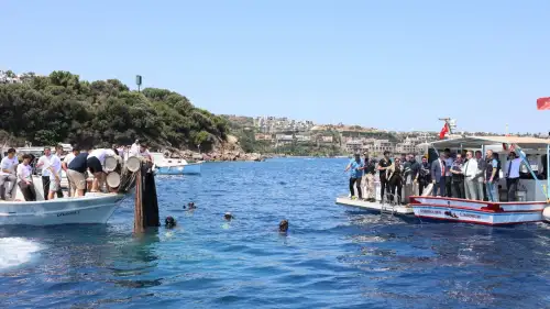 Denizin Altından Şok Görüntü! Muğla’da 2 Bin Metrekare Ağ Çıkarıldı
