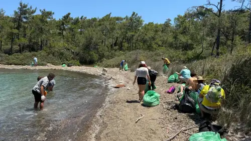 Marmaris’te Doğa İçin El Ele: 42 Torba Atık Toplandı