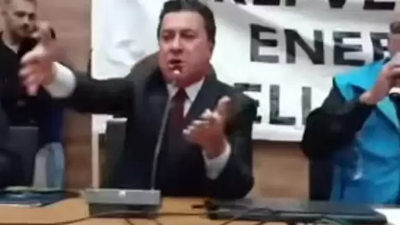 Muğla’da Gergin Anlar: “Atılan 500 İşçiyi İşe Alırım” Diyen Aras’a Tepki!