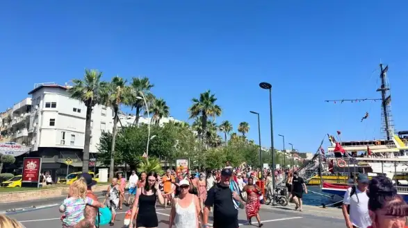 2025 Turizm Tablosu Netleşti: En Büyük Pay Paket Turlarda