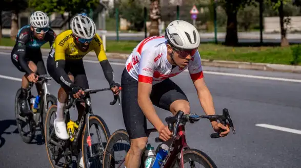 Lastik Patladı Ama Mücadele Bitmedi: Muğla Takımından Büyük Performans