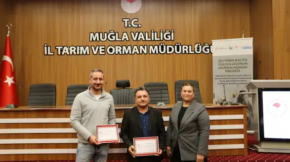 5 İlçeden Katılım, 74 Sertifika! Zeytinyağında Kadın Eliyle Kalite Artıyor