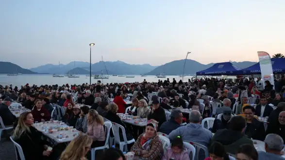 Marmaris’te Ramazan’ın En Büyük Sofrası Kuruldu!