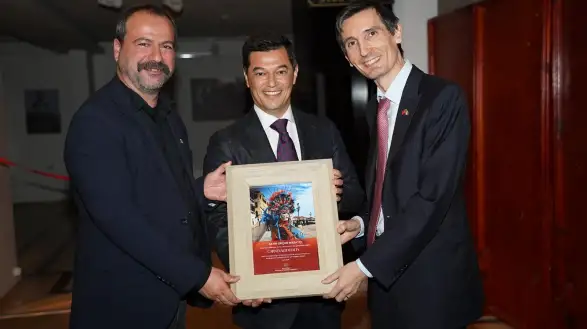 MARMARİS’TE SANAT VE FARKINDALIK BULUŞTU