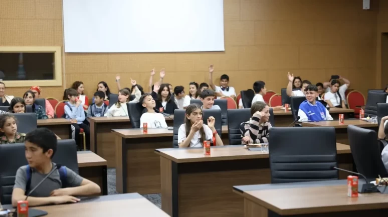 Marmaris’te Çocuklar Söz Sahibi Oluyor: Çocuk Meclisi Kuruluyor