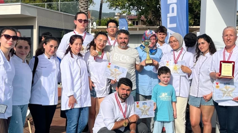MSKÜ Aşçılık Öğrencileri, Göcek'teki “Boat Star Chef” Yarışmasında 6 Altın Madalya Kazandı