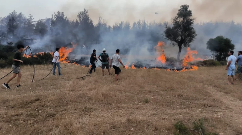 Büyükşehir İtfaiyesi Sayesinde 380 Yangın Büyümeden Kontrol Altına Alındı