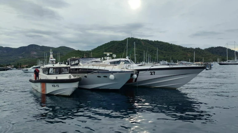 Fethiye Açıklarında Yakalandılar! Teknede 29 Göçmen Bulundu