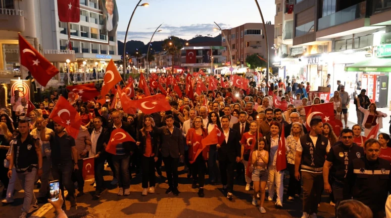“İyi ki Doğdun Büyük Atatürk”: Marmaris’te Duygu Dolu 19 Mayıs