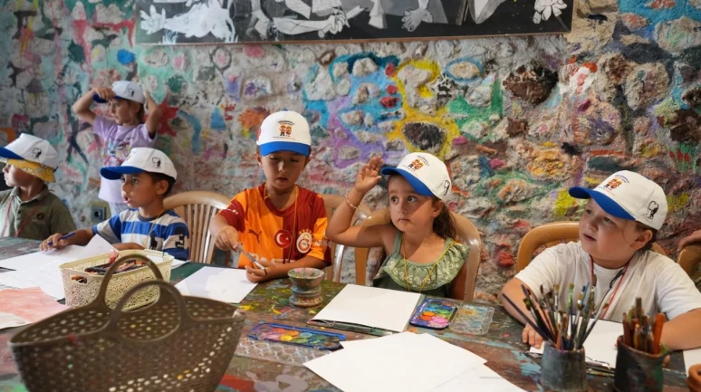 Yangından Etkilenen Çocuklar İçin Resim, Kil ve Farkındalık Atölyeleri