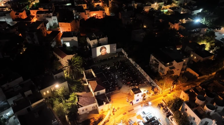 Bodrum’da Nostalji Rüzgârı! O Efsane Film Yeniden Gösterildi
