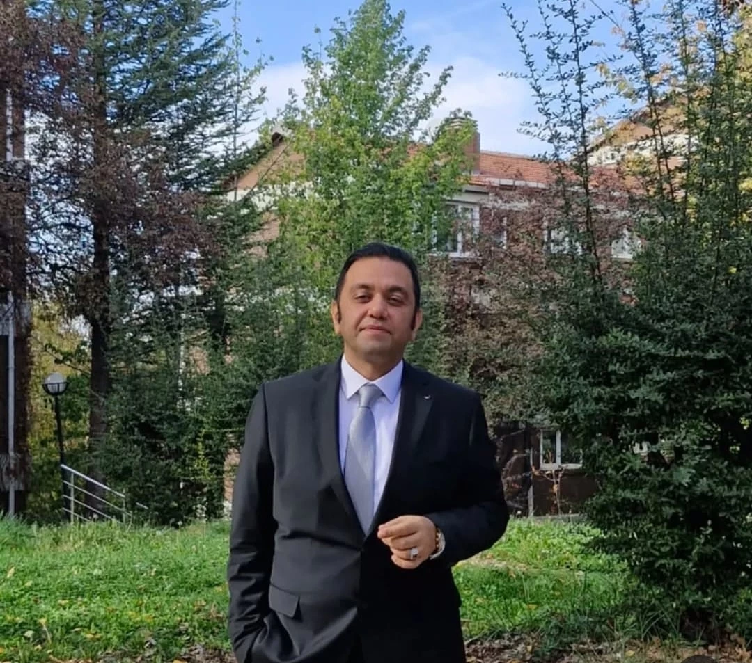 Doç. Dr. Bedri Kurtuluş, “Akademik Palmiye Nişanı” ile Onurlandırıldı