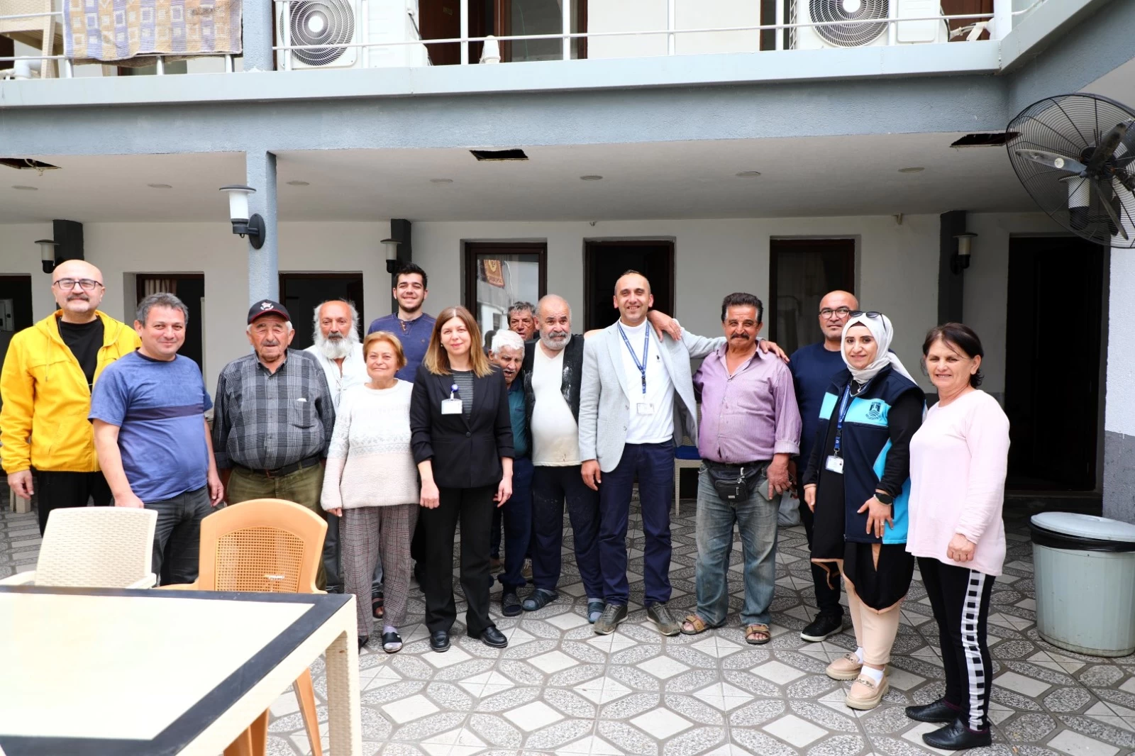Bodrum Belediyesi Yatağa Bağımlı Vatandaşları Ziyaret Ederek Ramazan Bayramını Kutladı
