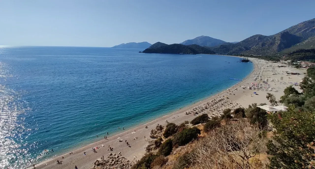 Ölüdeniz'de Trafik ve Otopark Sorununa Çözüm Arayışı