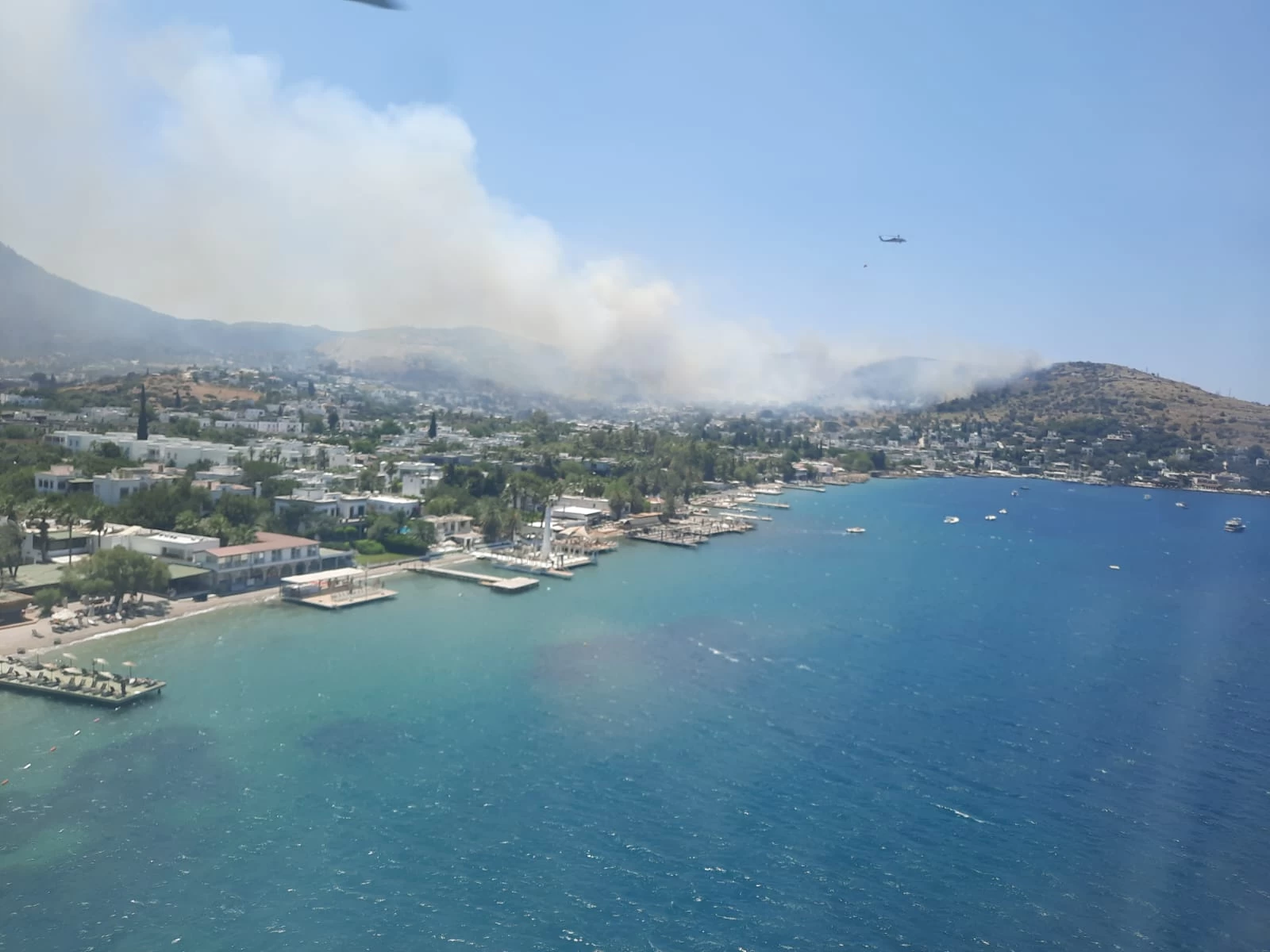 Bodrum Türkbükü’nde Korkutan Yangın! Havadan ve Karadan Müdahale Sürüyor