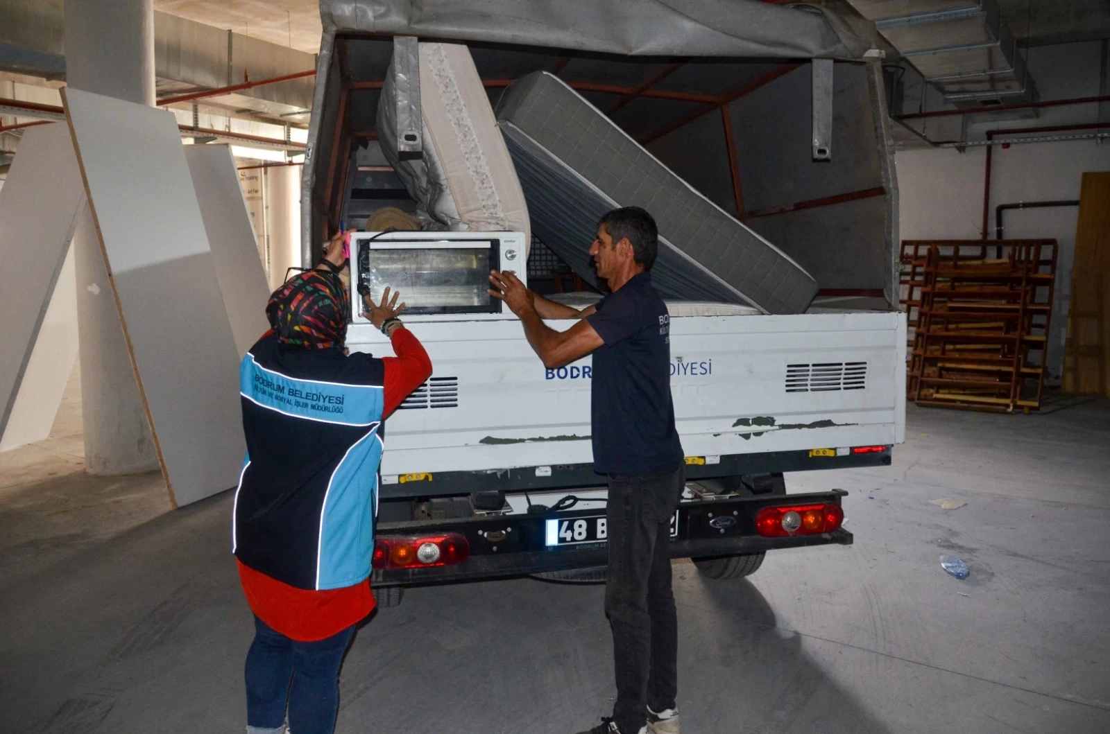 Bodrum Belediyesi’nden 47 Haneye 136 Parça Eşya Desteği