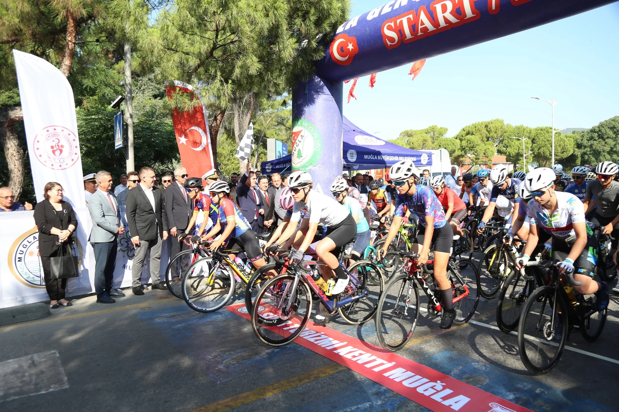Demokrasi İçin Pedallar Marmaris’e Çevrildi