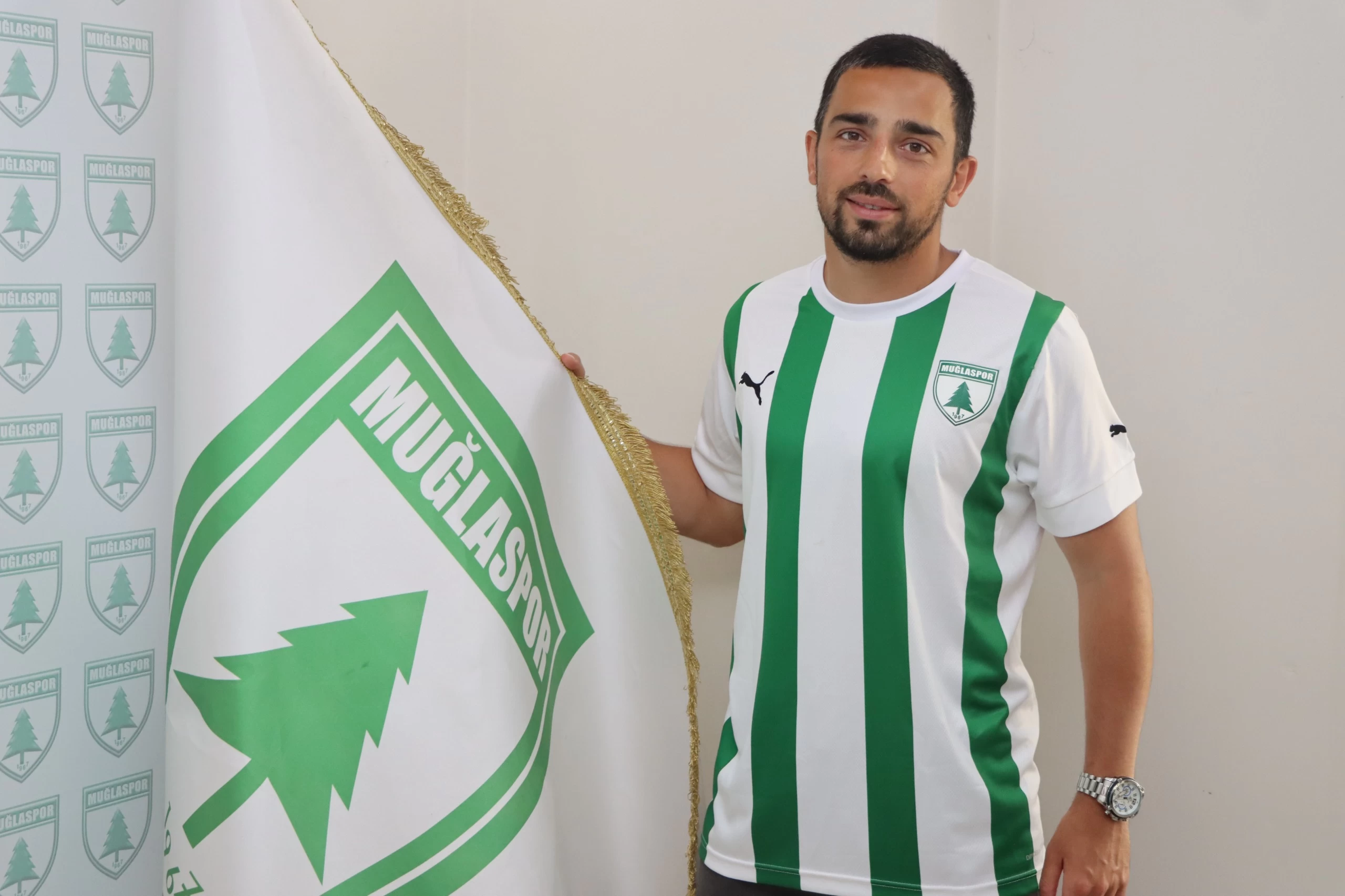 Muğlaspor Sağ Bek İçin Semih Karadeniz’i transfer etti