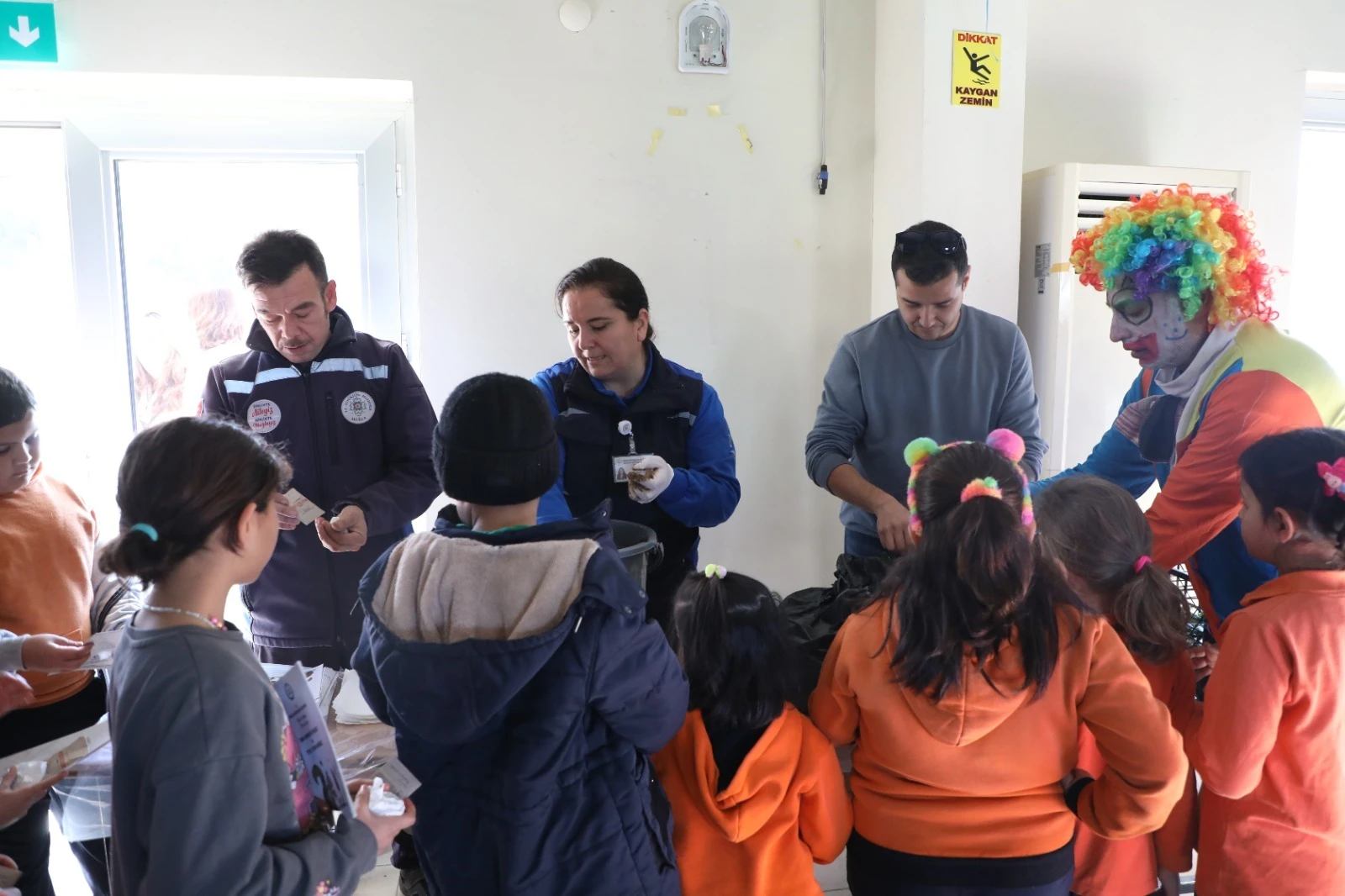 Çocuklar Atıkları Ayrıştırmayı Okulda Öğreniyor