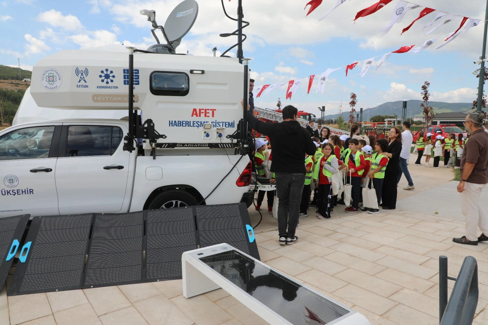 Büyükşehir Afet Anında İletişimi Kesintisiz Hale Getirecek