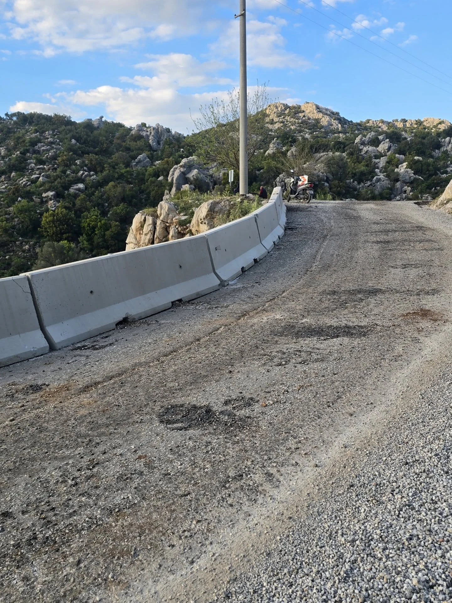 Vatandaşları Tedirgin Ediyordu… Büyükşehir’den Kızılköy Yolu’na Kalıcı Çözüm