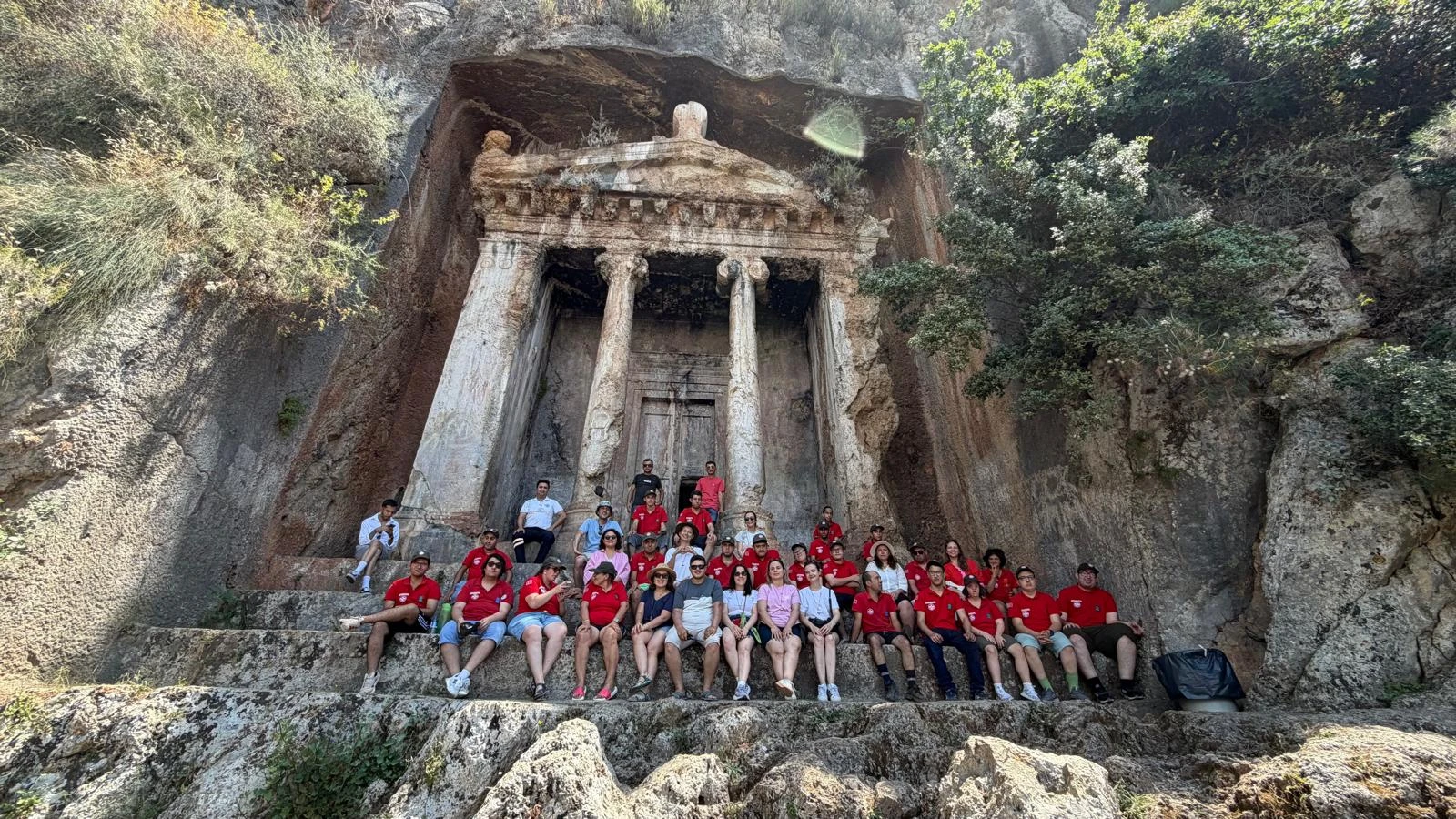 Sarıgerme’de Engelsiz İzcilerden Yaz Kampı