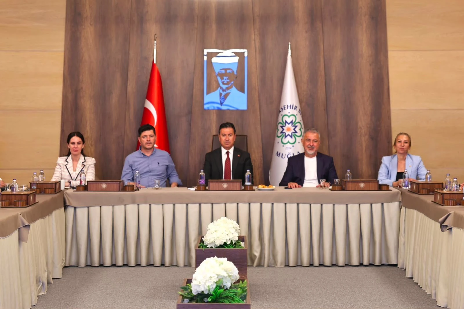 Muğla CHP Safını Net Çizdi: "Özgür Özel'in Yanındayız"