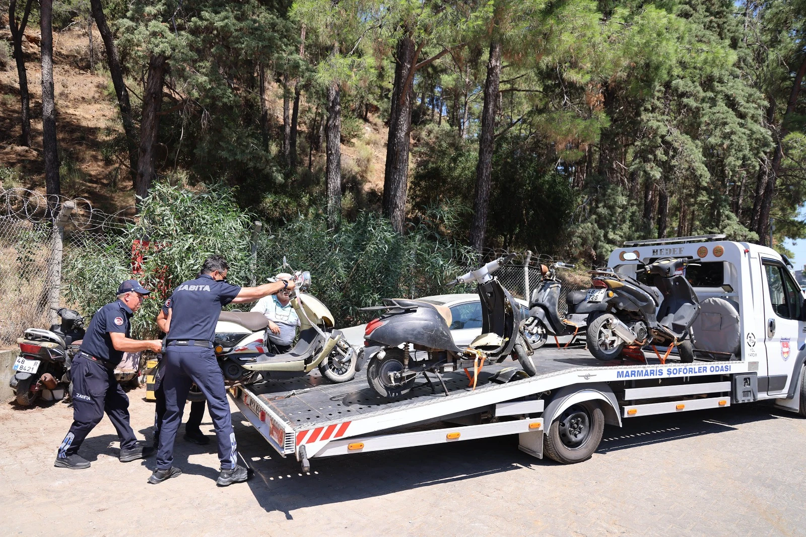Marmaris'te Hurda Operasyonu! Sokaklar Tek Tek Temizleniyor